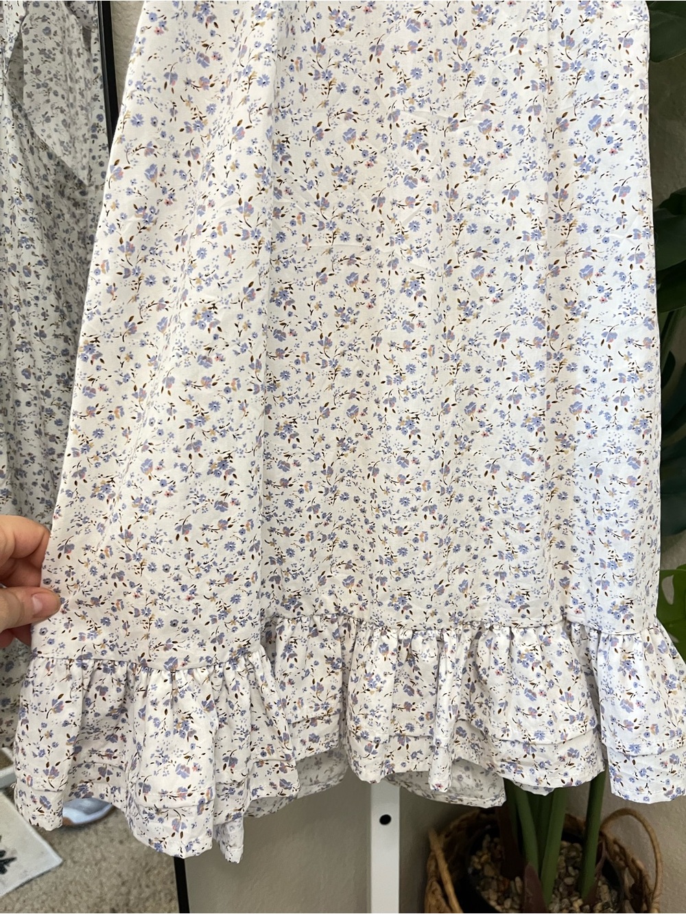 🪻Forever 21 White Mini Dress with Lavender Floral Print - Picture 3 of 8